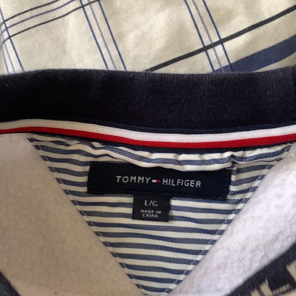 Tommy Hilfiger crewneck - Picture 2 of 4